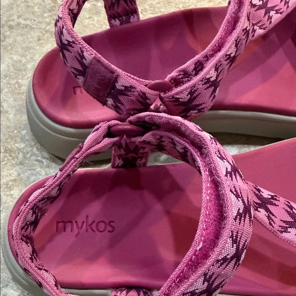 Mykos Women's Solstice Sandals in Fuchsia Strappy Comfort Sandals - Picture 5 of 9